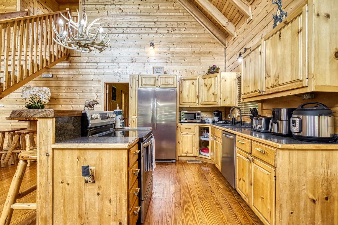 Lumberjack Lodge - New Listing
