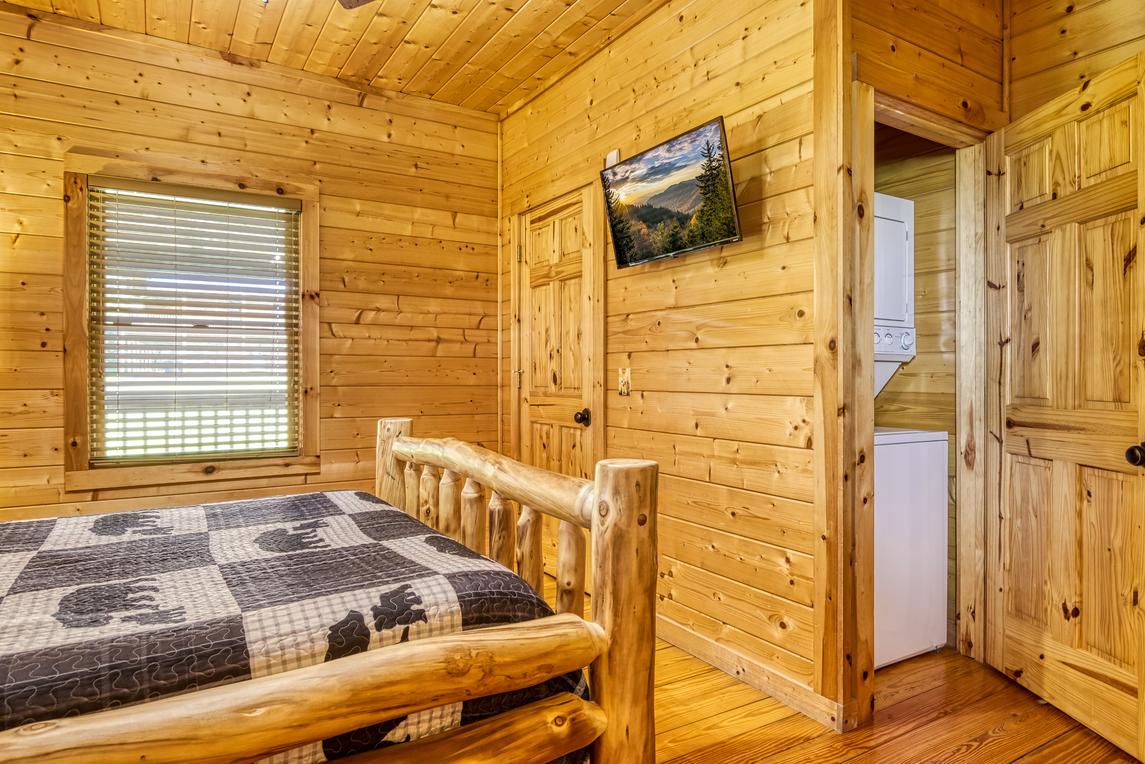 Lumberjack Lodge - New Listing