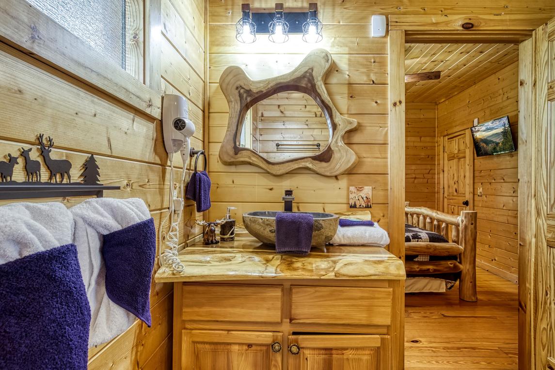 Lumberjack Lodge - New Listing