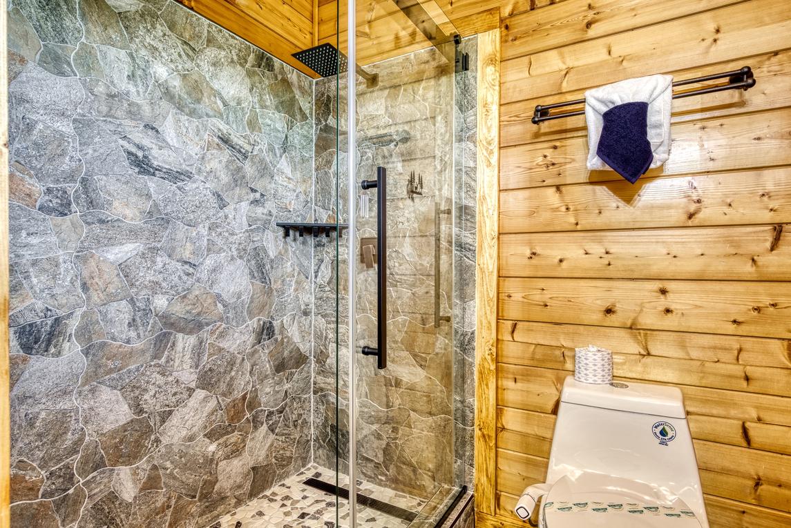 Lumberjack Lodge - New Listing