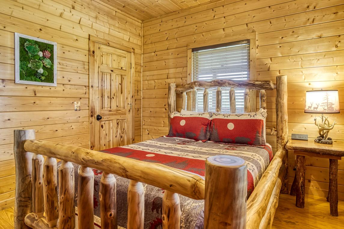 Lumberjack Lodge - New Listing