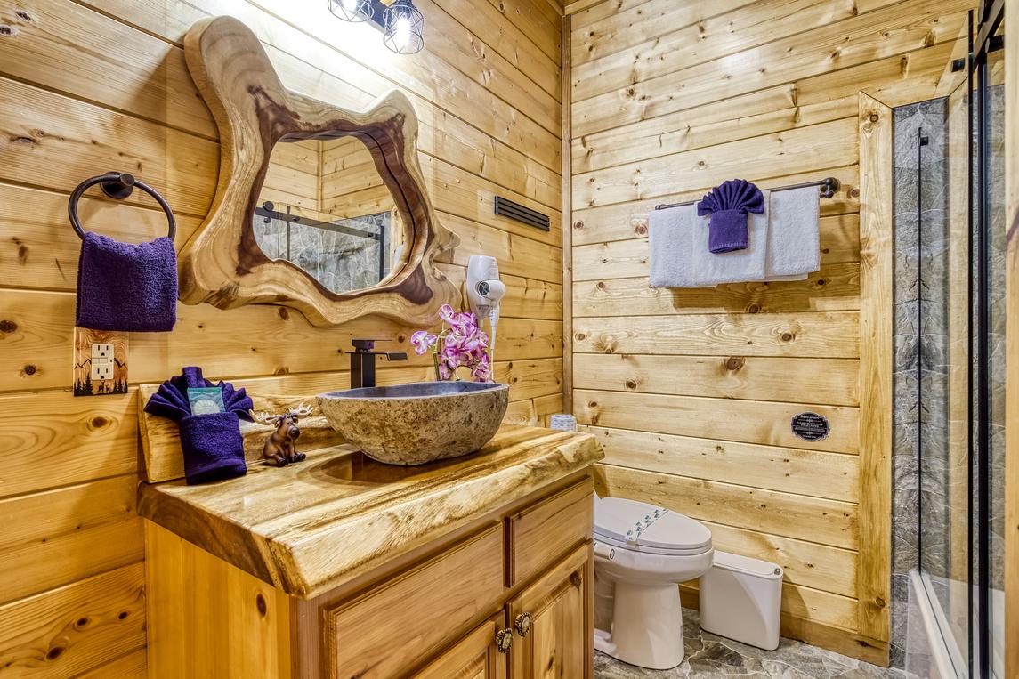 Lumberjack Lodge - New Listing