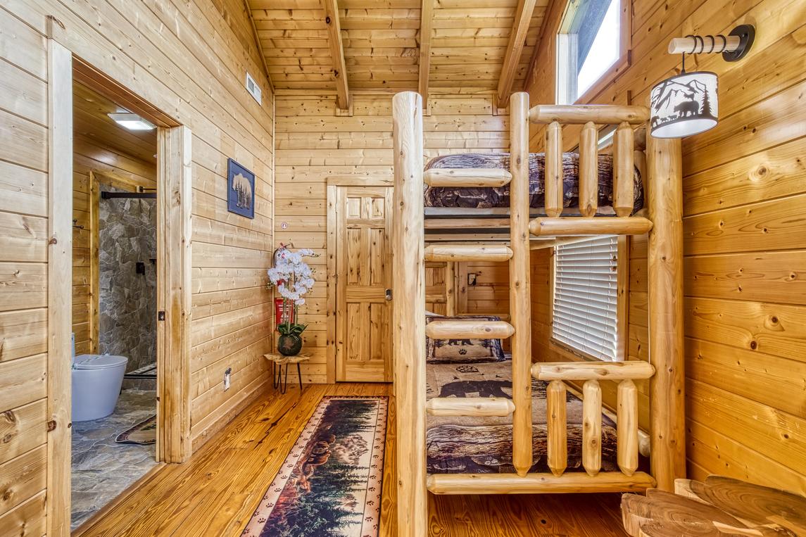 Lumberjack Lodge - New Listing