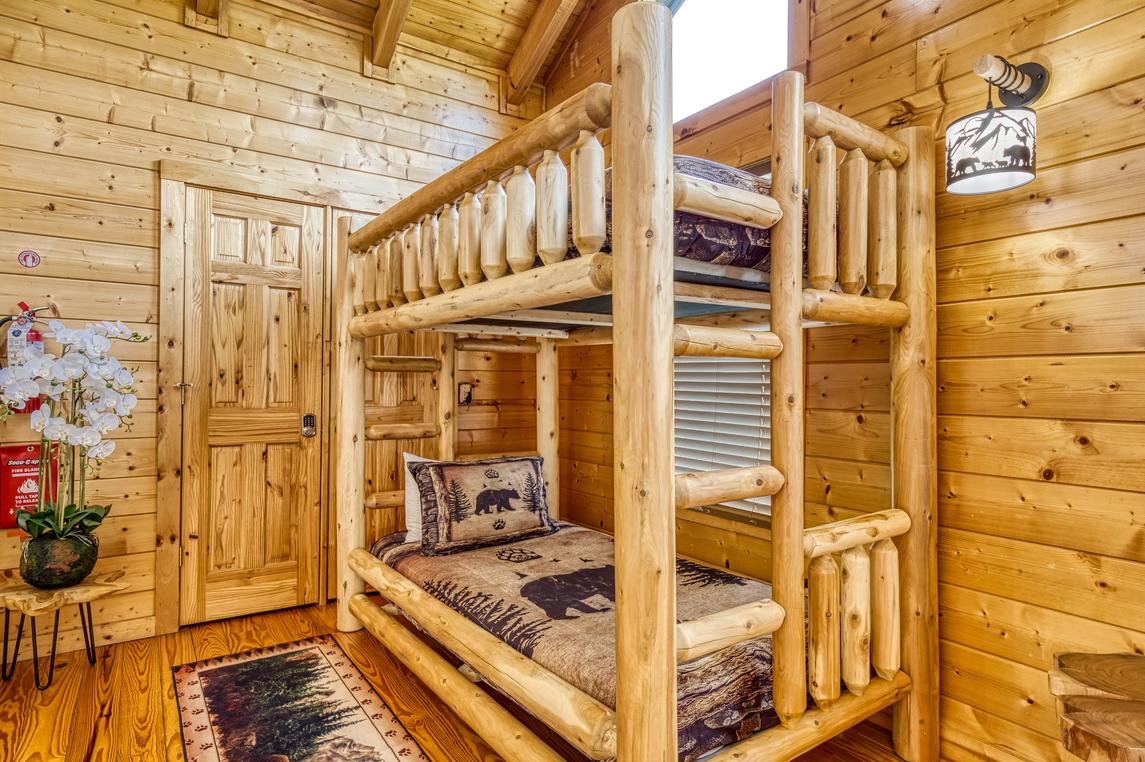 Lumberjack Lodge - New Listing