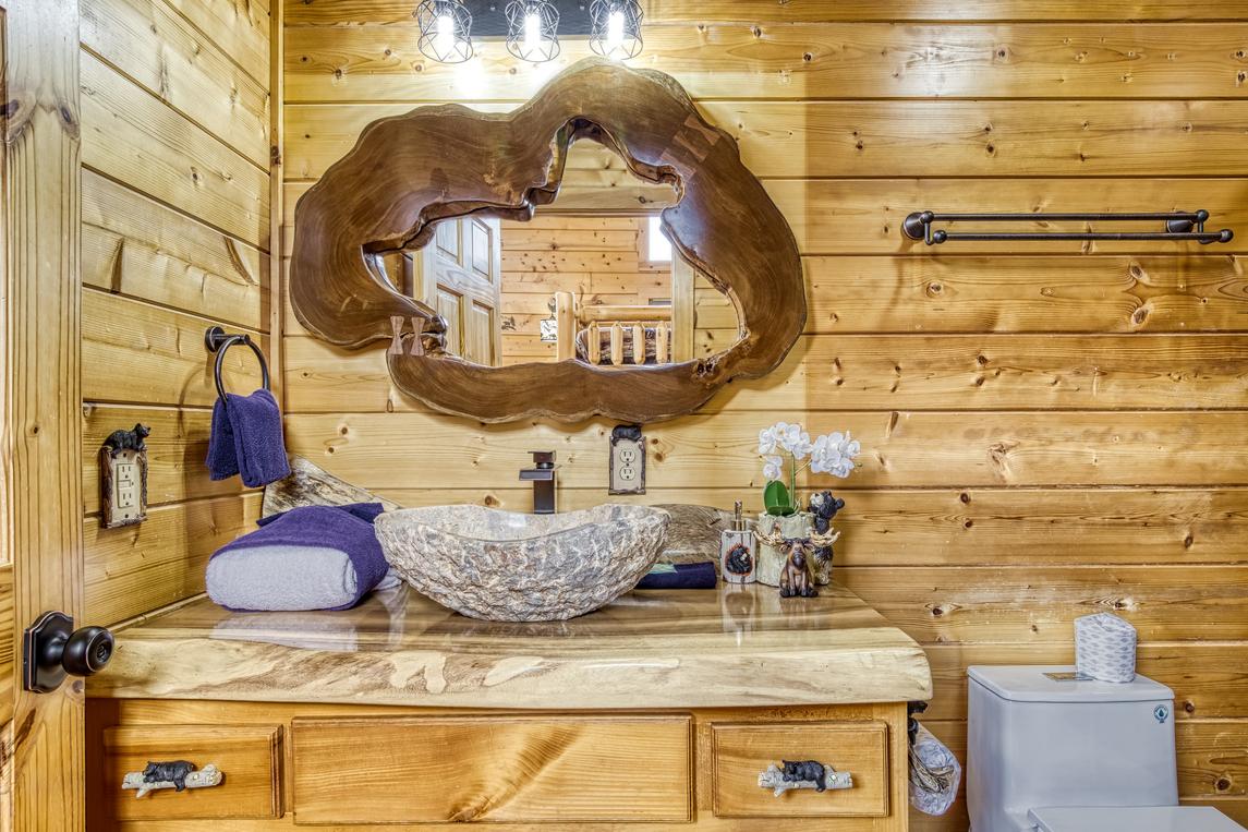 Lumberjack Lodge - New Listing