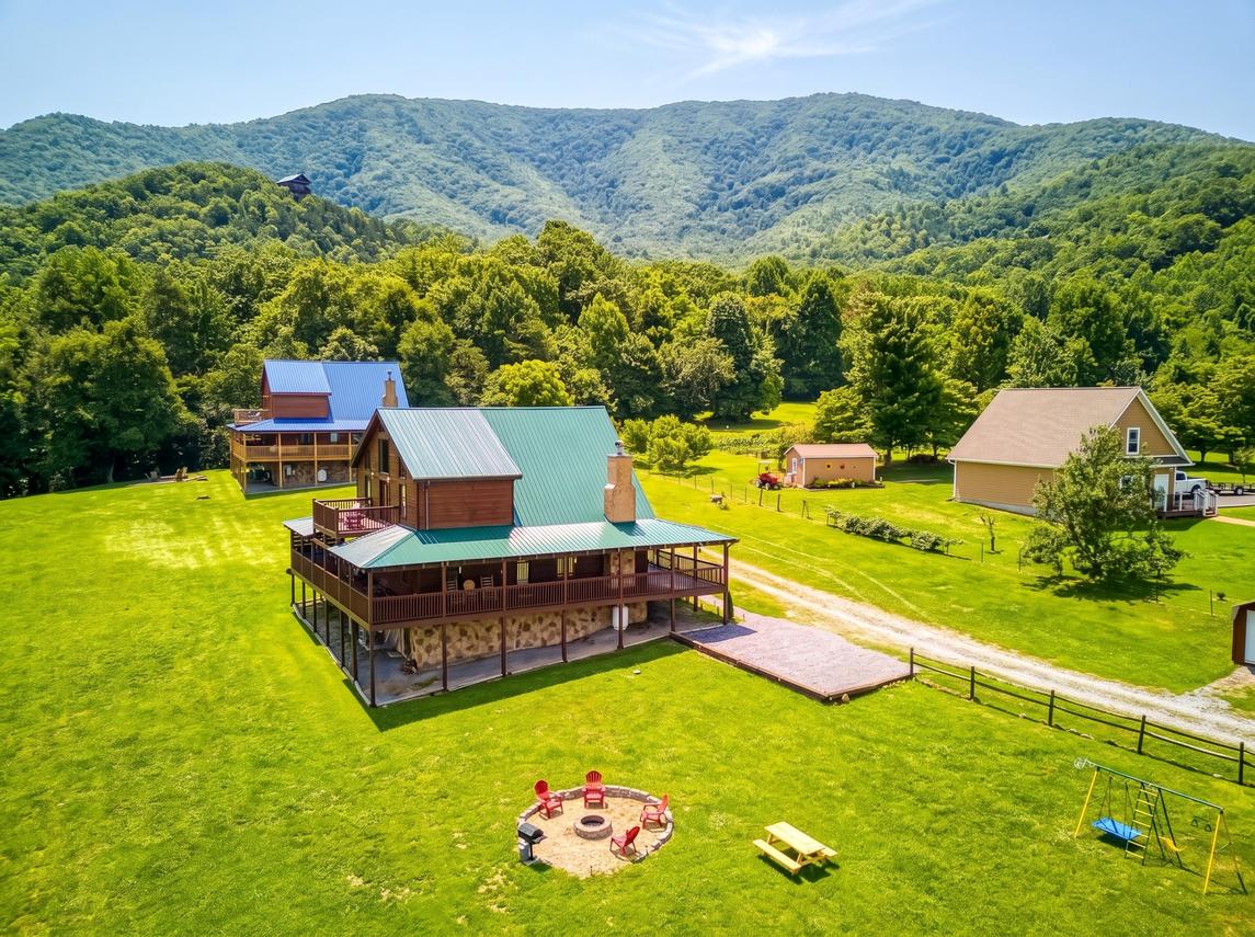 Lumberjack Lodge - New Listing