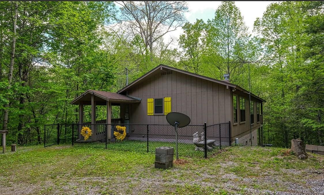 The Bird Hallar - New Listing