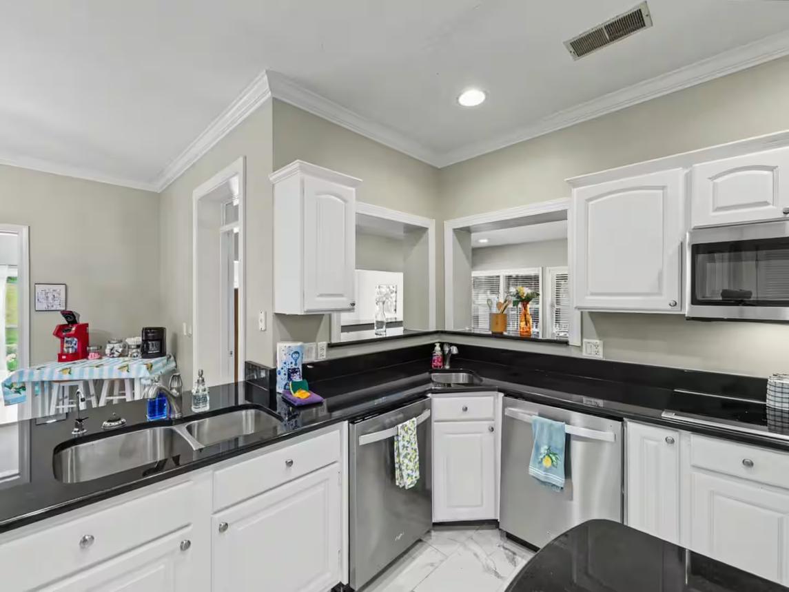 Bella Villa - New Listing 