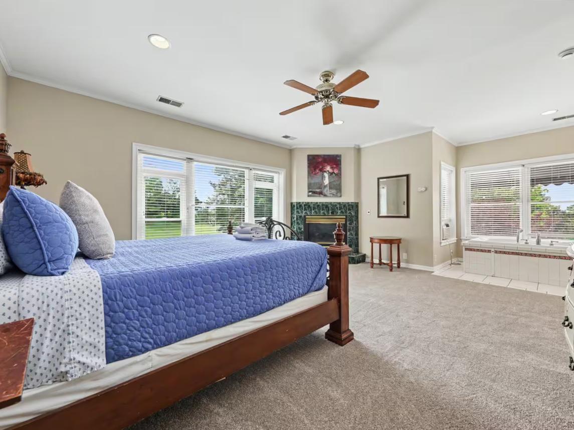 Bella Villa - New Listing 
