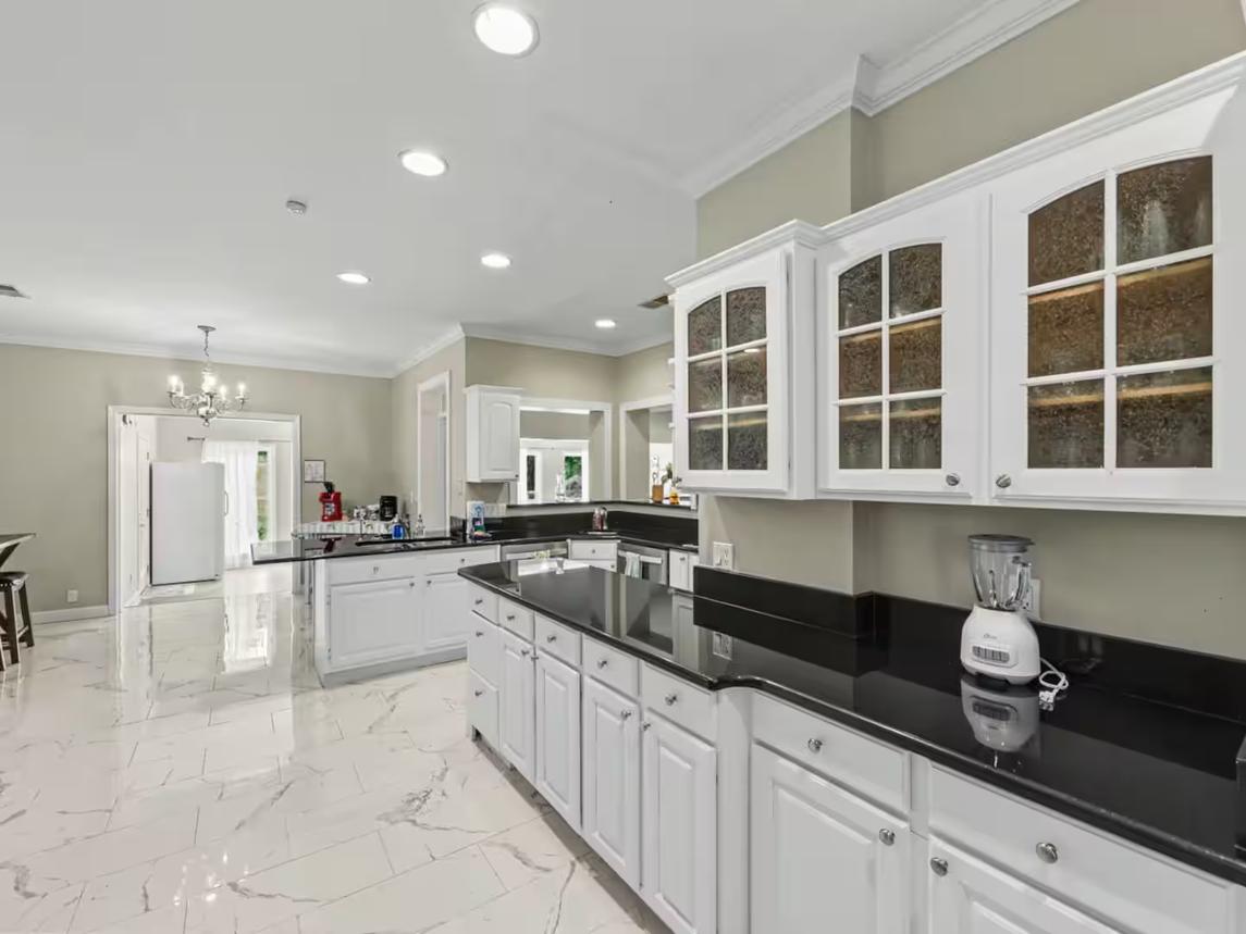 Bella Villa - New Listing 