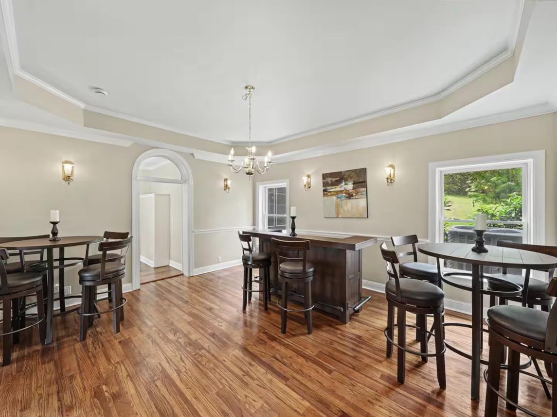 Bella Villa - New Listing 