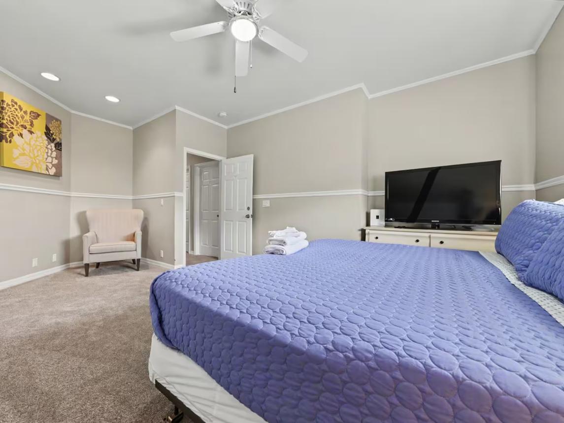 Bella Villa - New Listing 