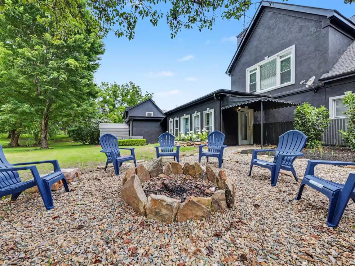 Bella Villa - New Listing 