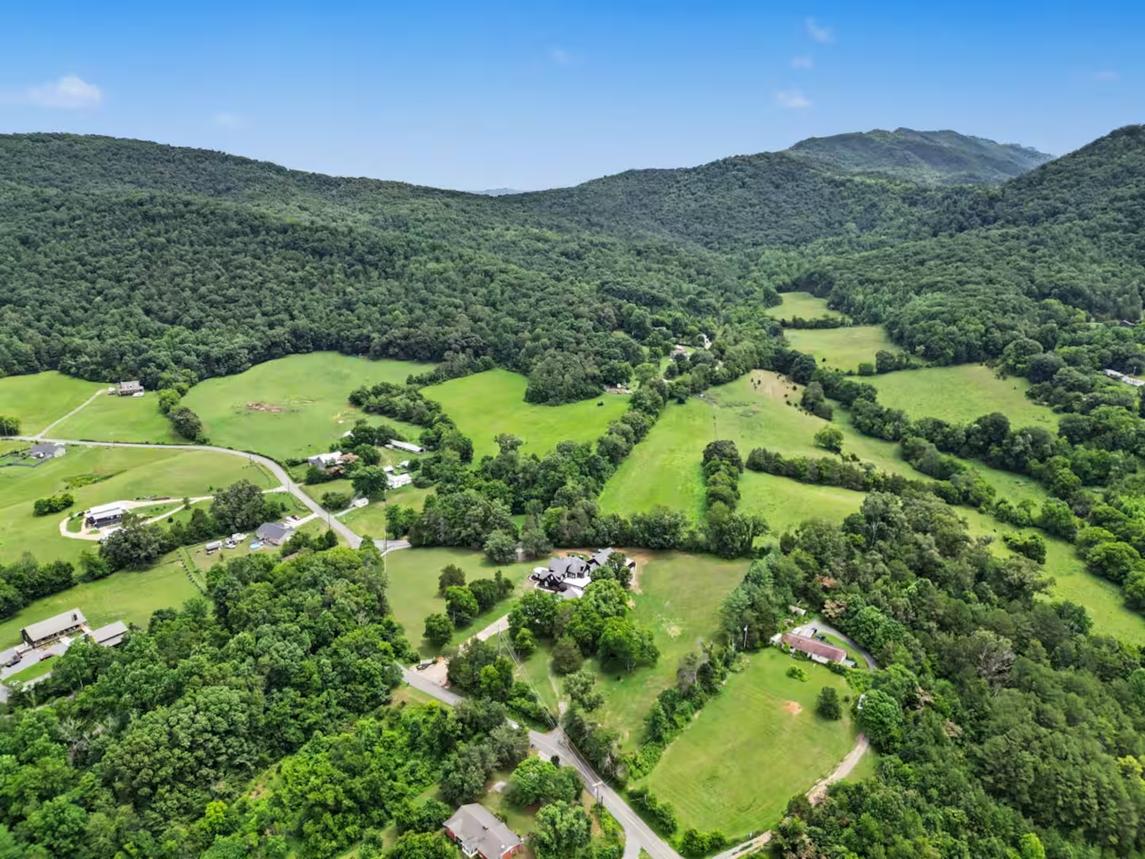 Bella Villa - New Listing 