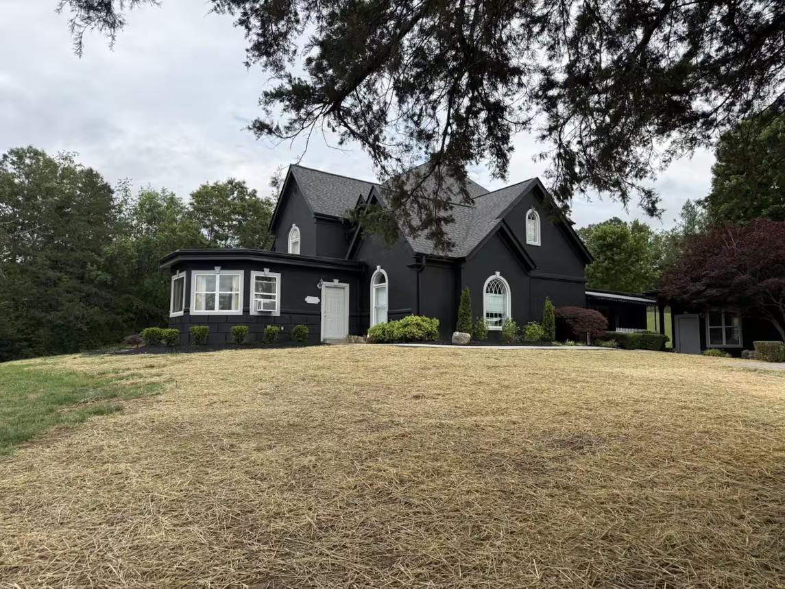 Bella Villa - New Listing 