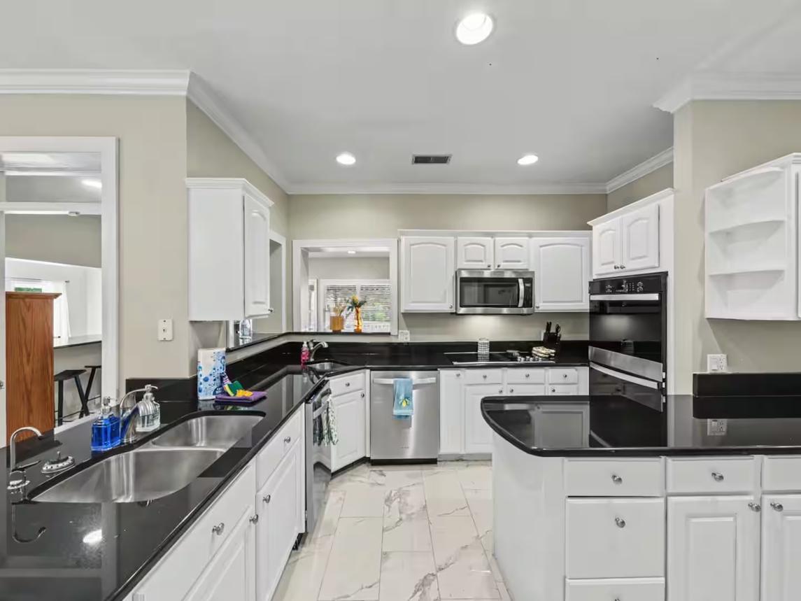 Bella Villa - New Listing 