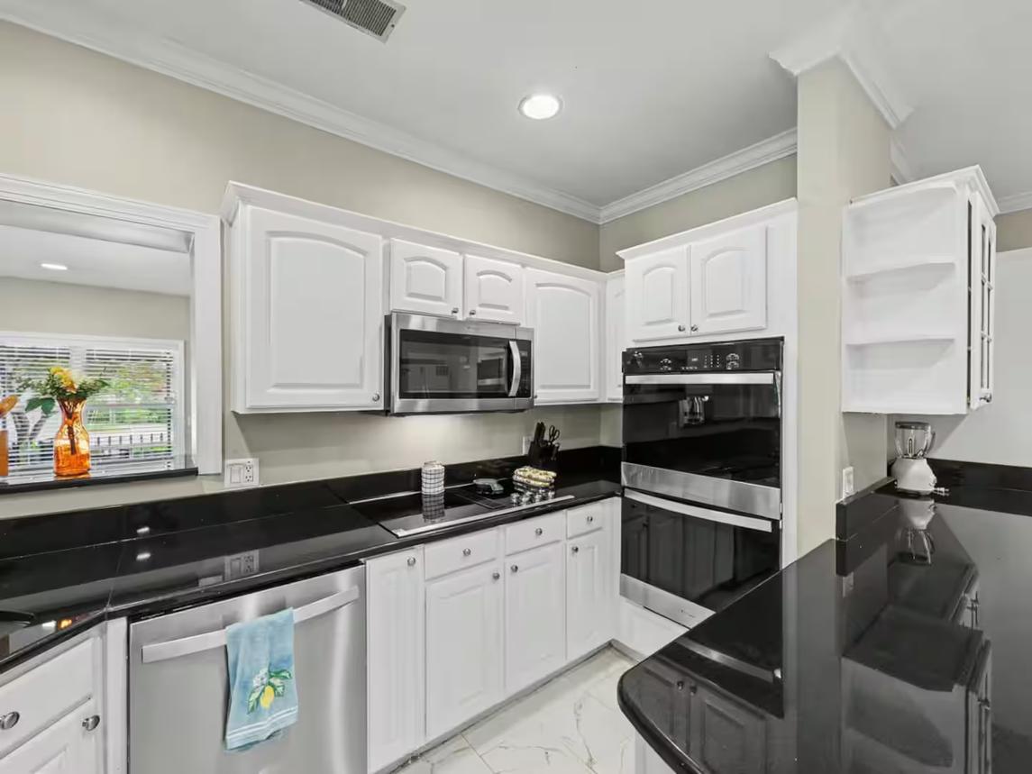 Bella Villa - New Listing 