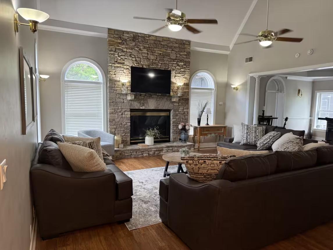 Bella Villa - New Listing 