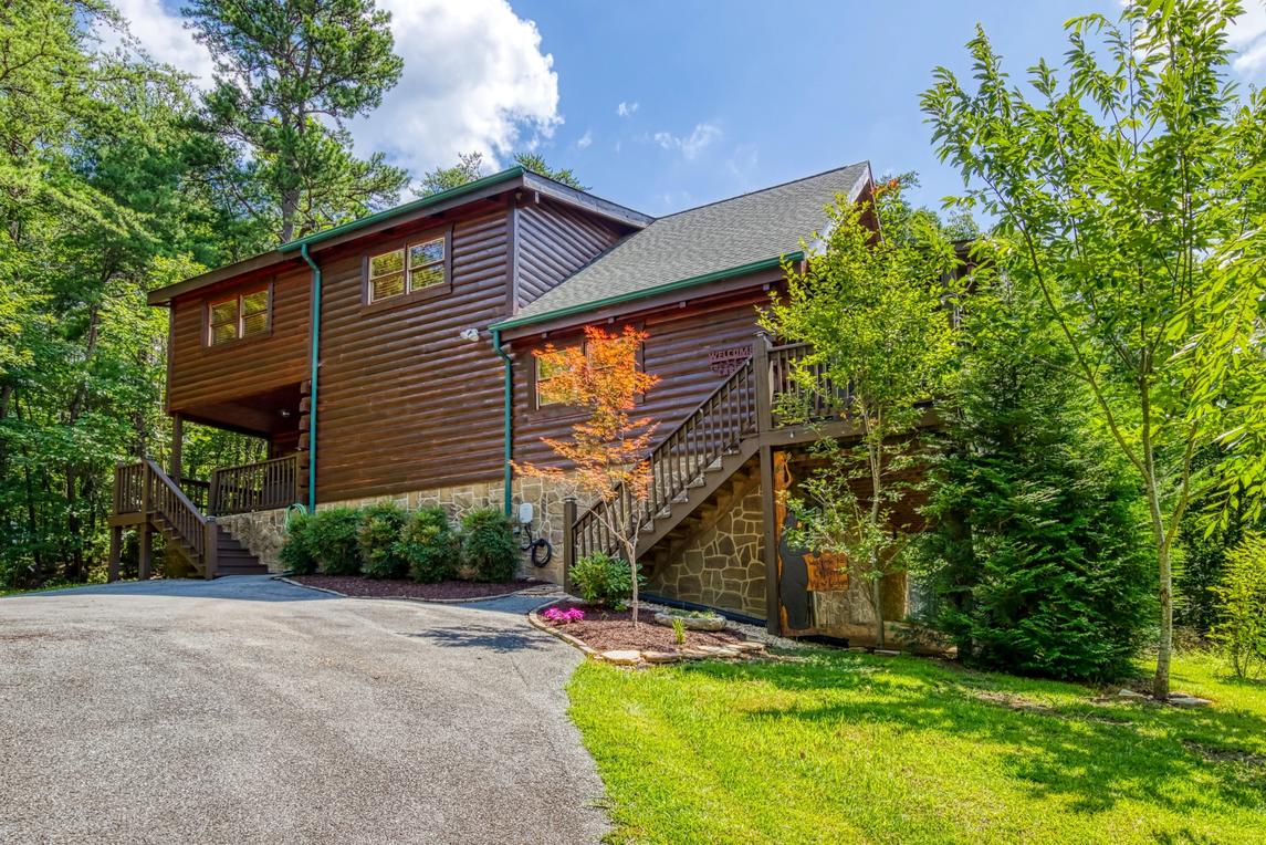 3 Peaks View - new Listing