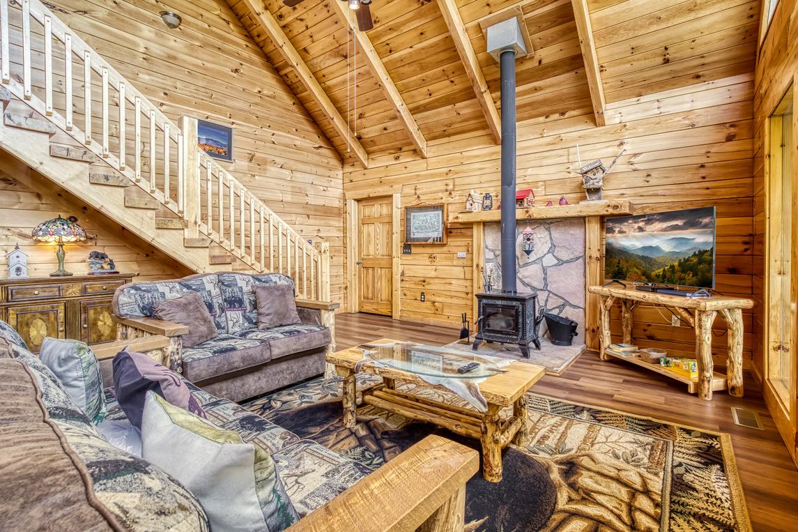 3 Peaks View - new Listing