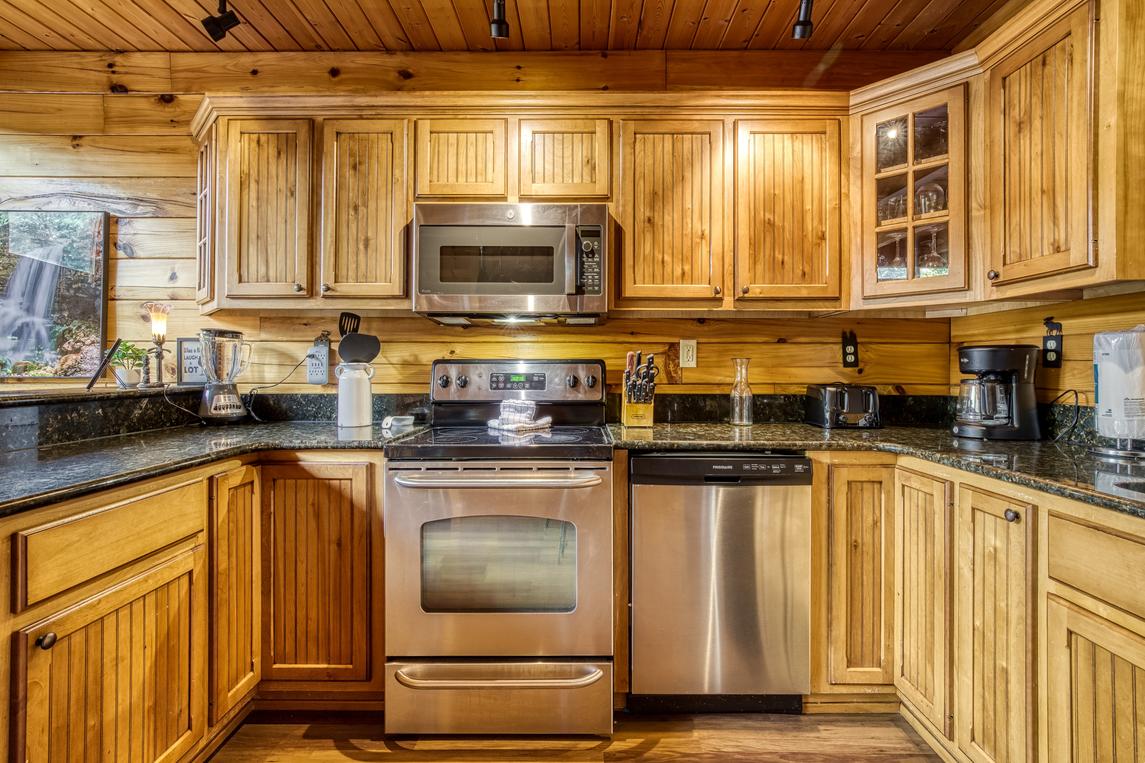 3 Peaks View - new Listing