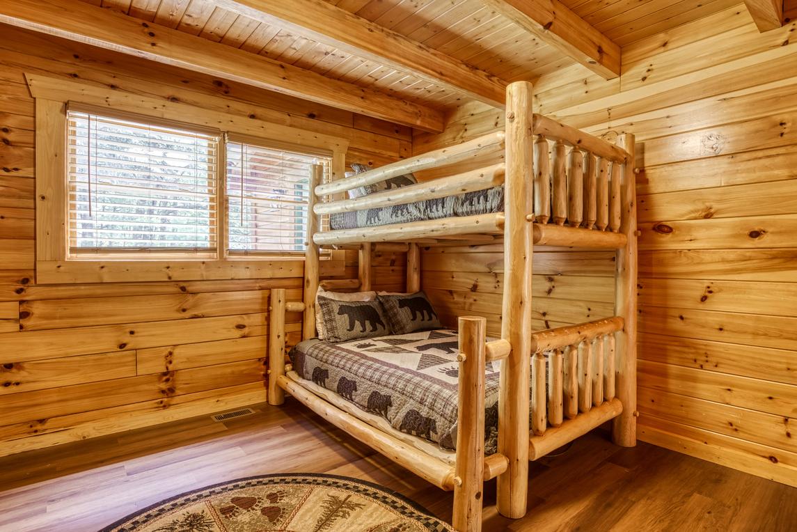 3 Peaks View - new Listing
