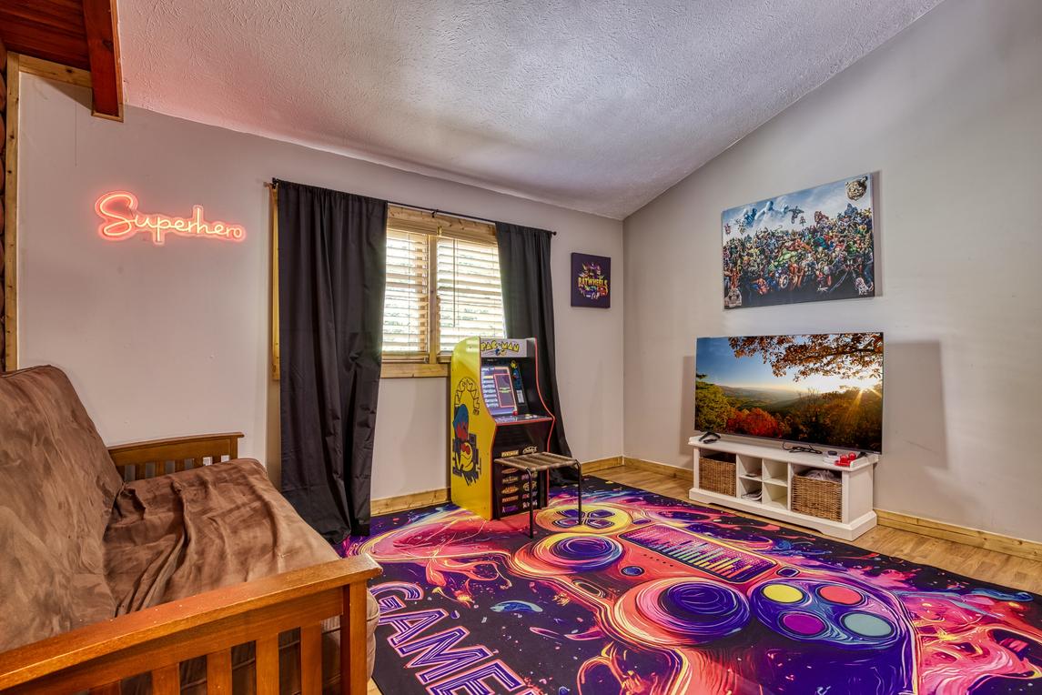 3 Peaks View - new Listing