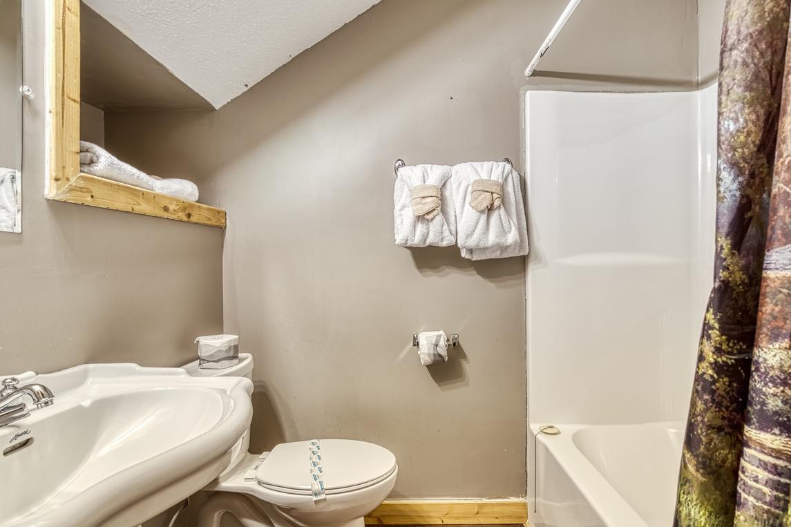 3 Peaks View - new Listing
