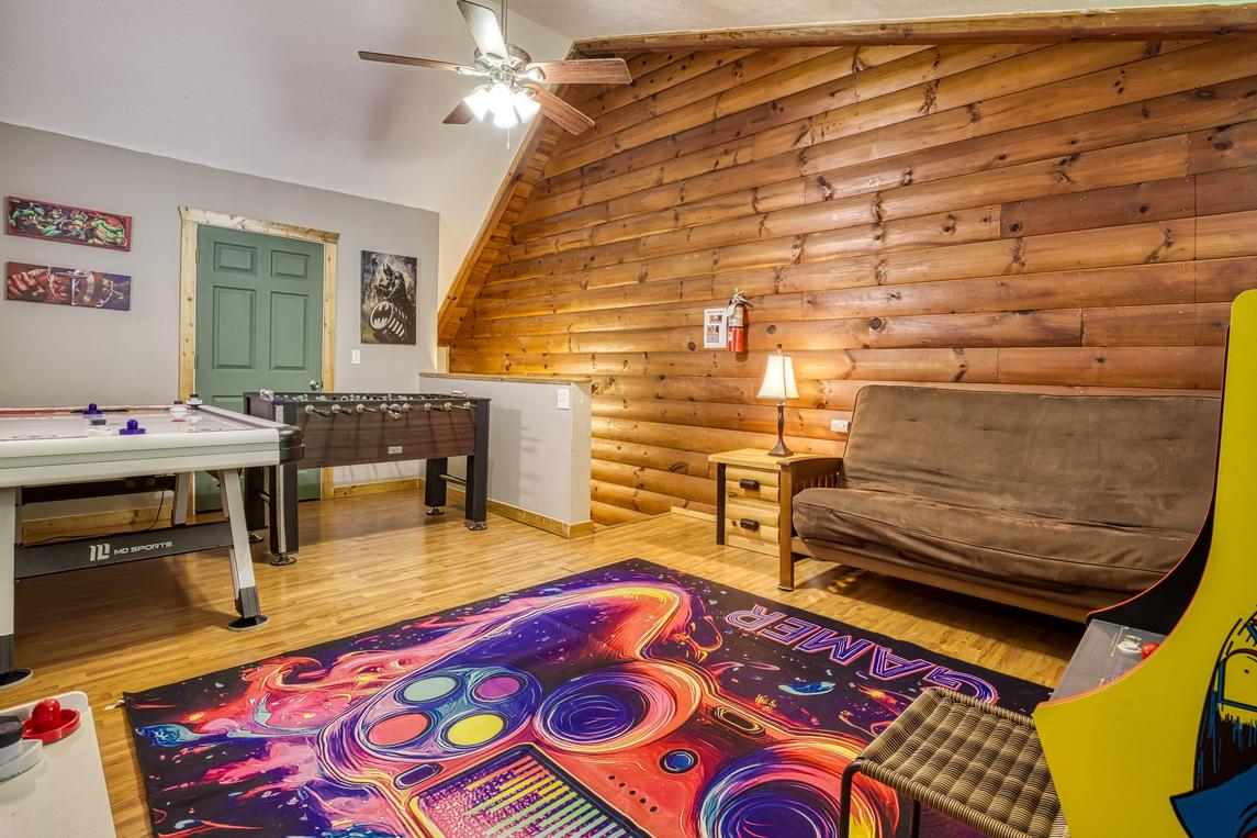 3 Peaks View - new Listing