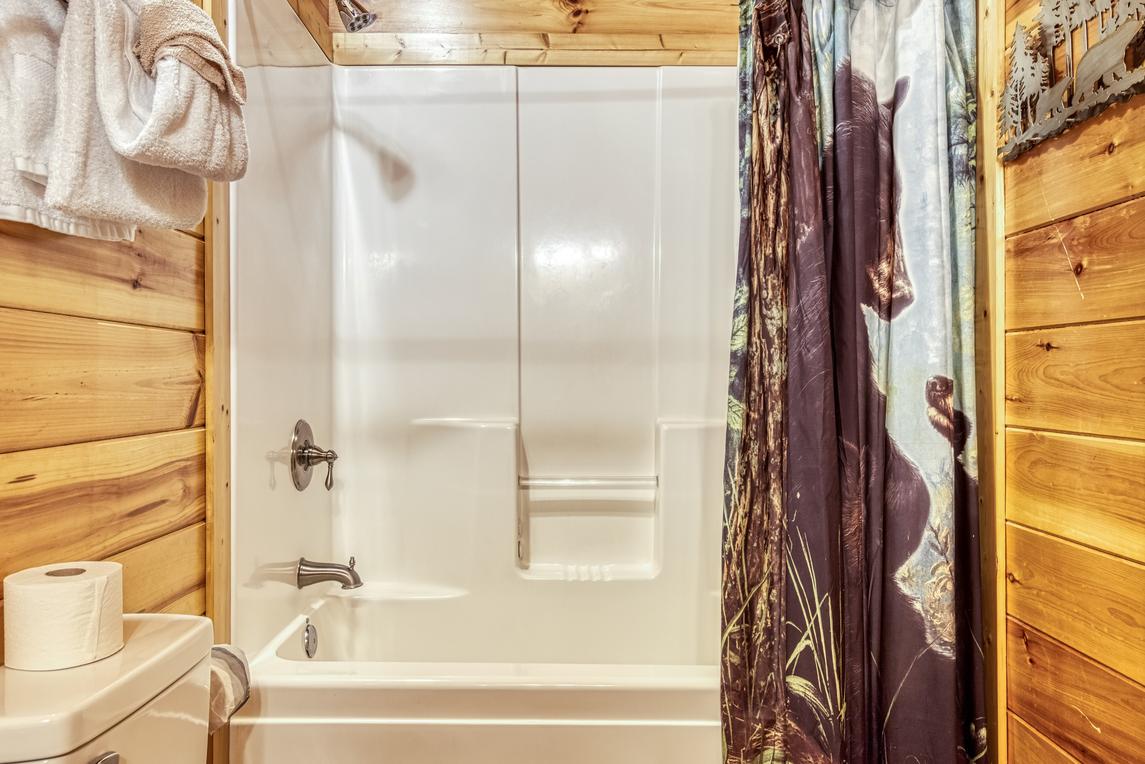 3 Peaks View - new Listing