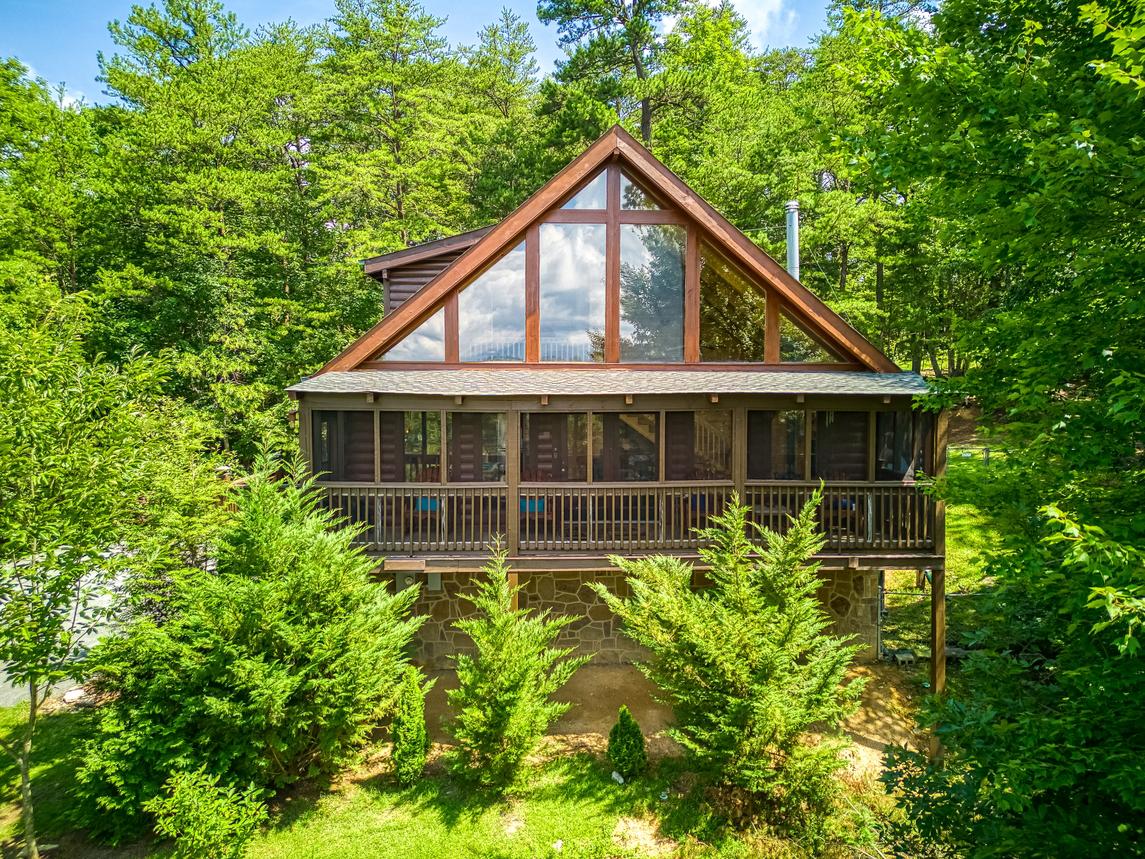 3 Peaks View - new Listing