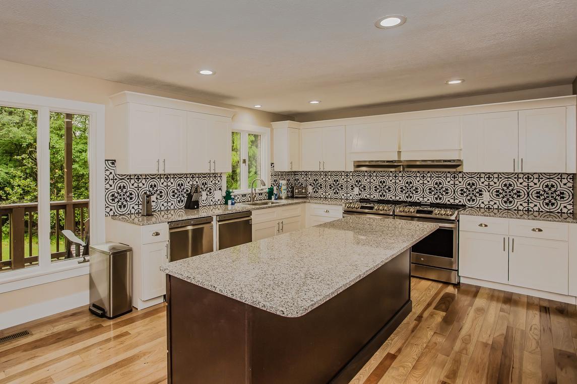 The Majestic - New Listing