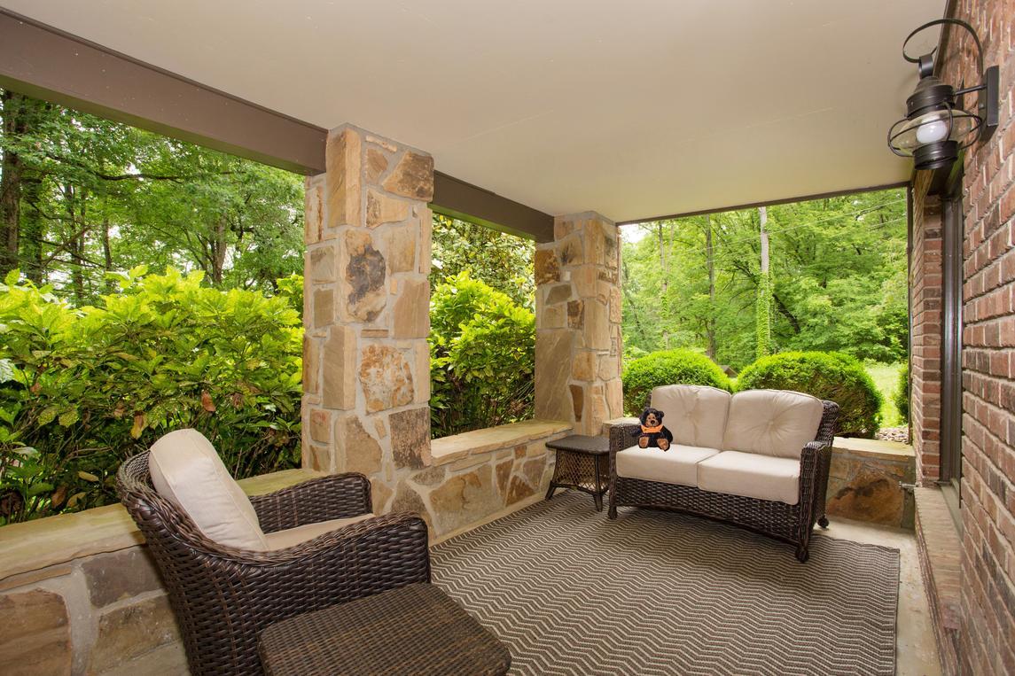 The Majestic - New Listing