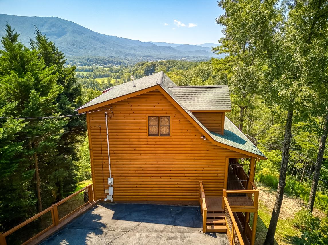 Alta Vista - New Listing