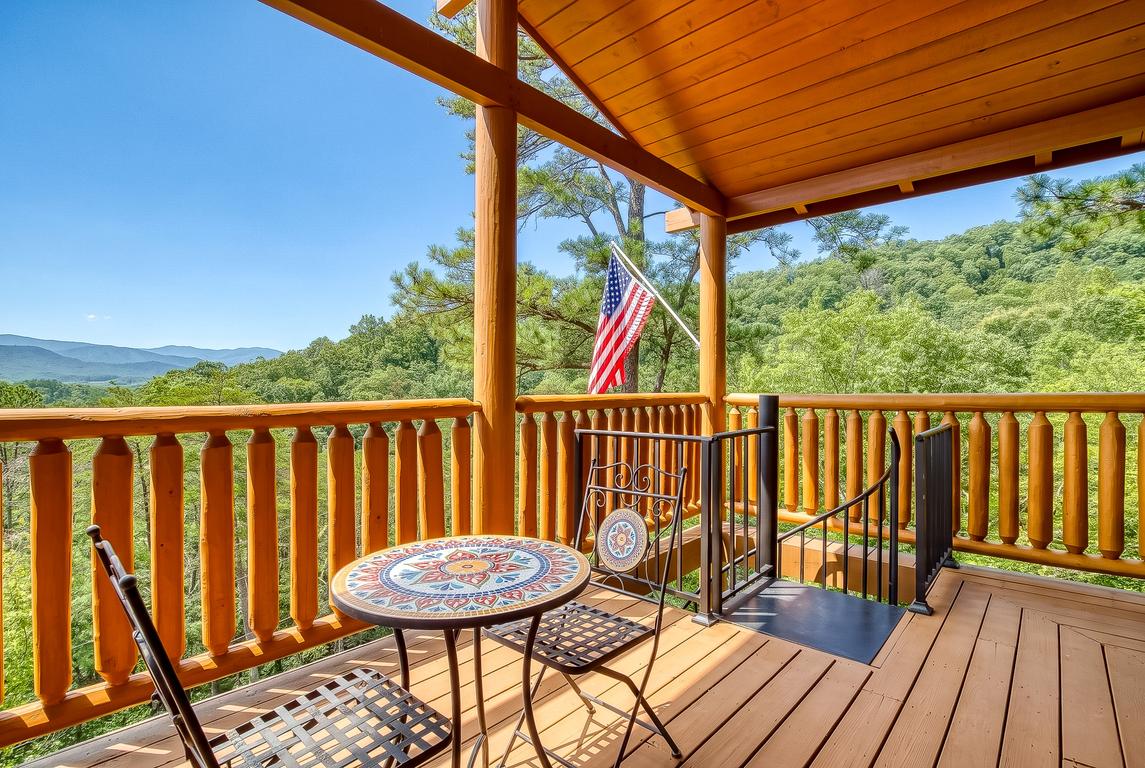 Alta Vista - New Listing
