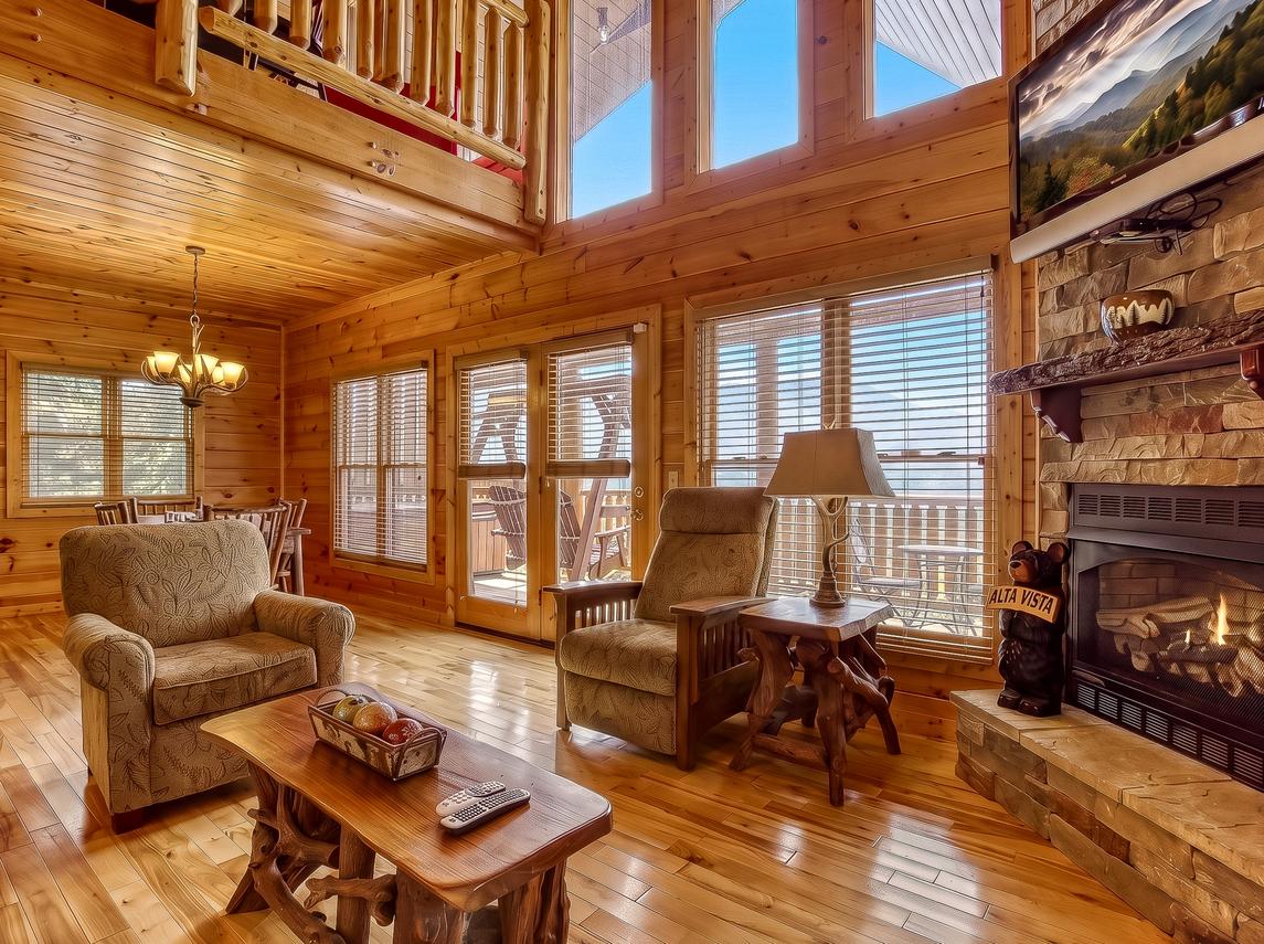 Alta Vista - New Listing