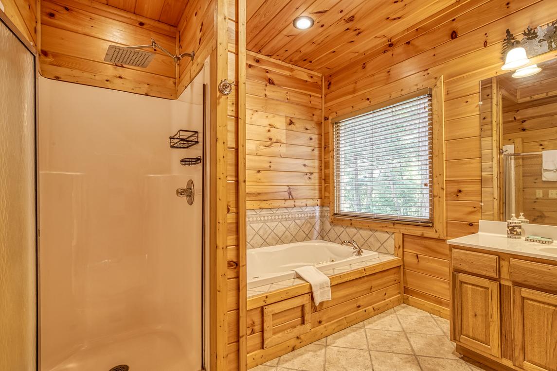 Alta Vista - New Listing