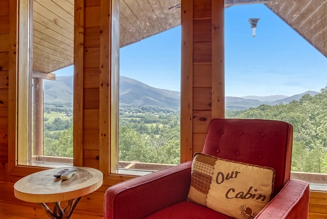Alta Vista - New Listing