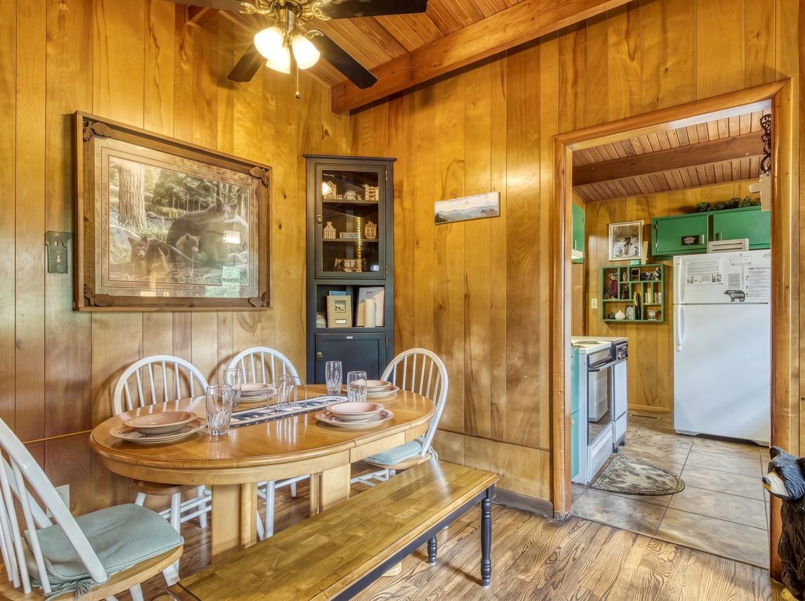 Bear Cub Retreat - In Gatlinburg
