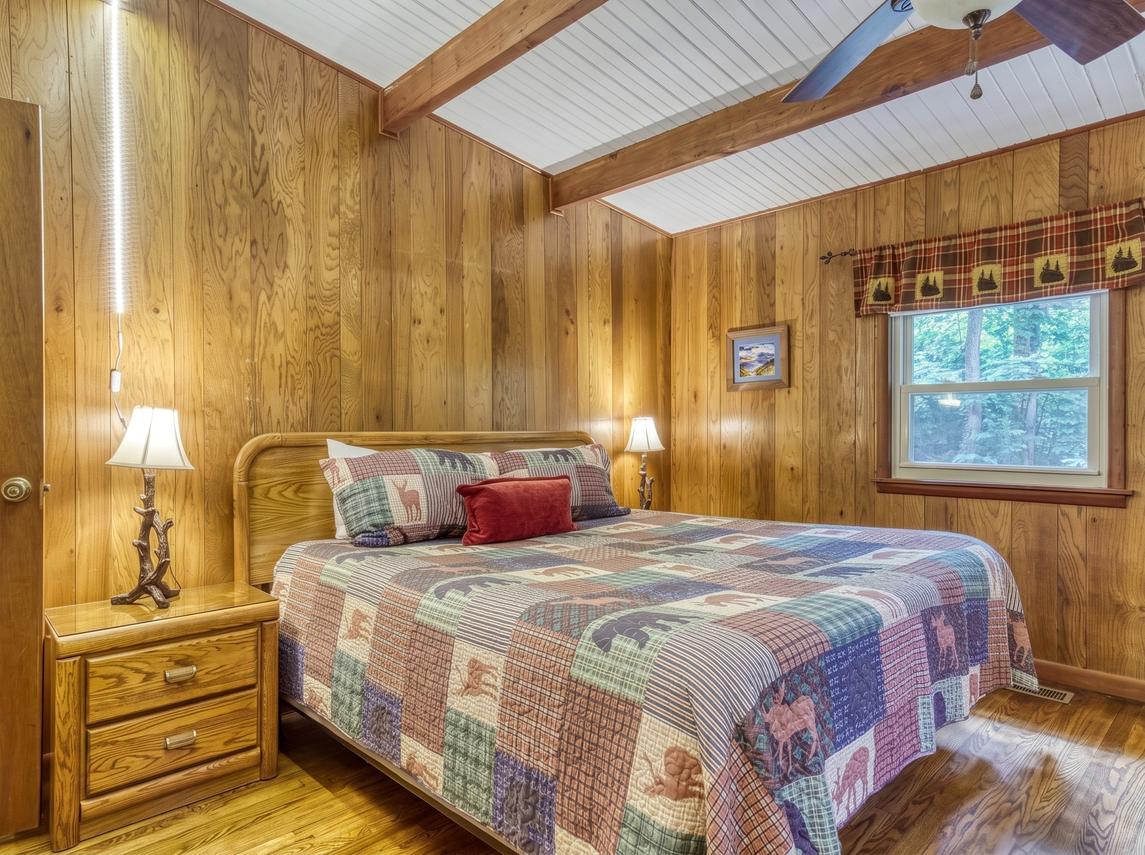 Bear Cub Retreat - In Gatlinburg