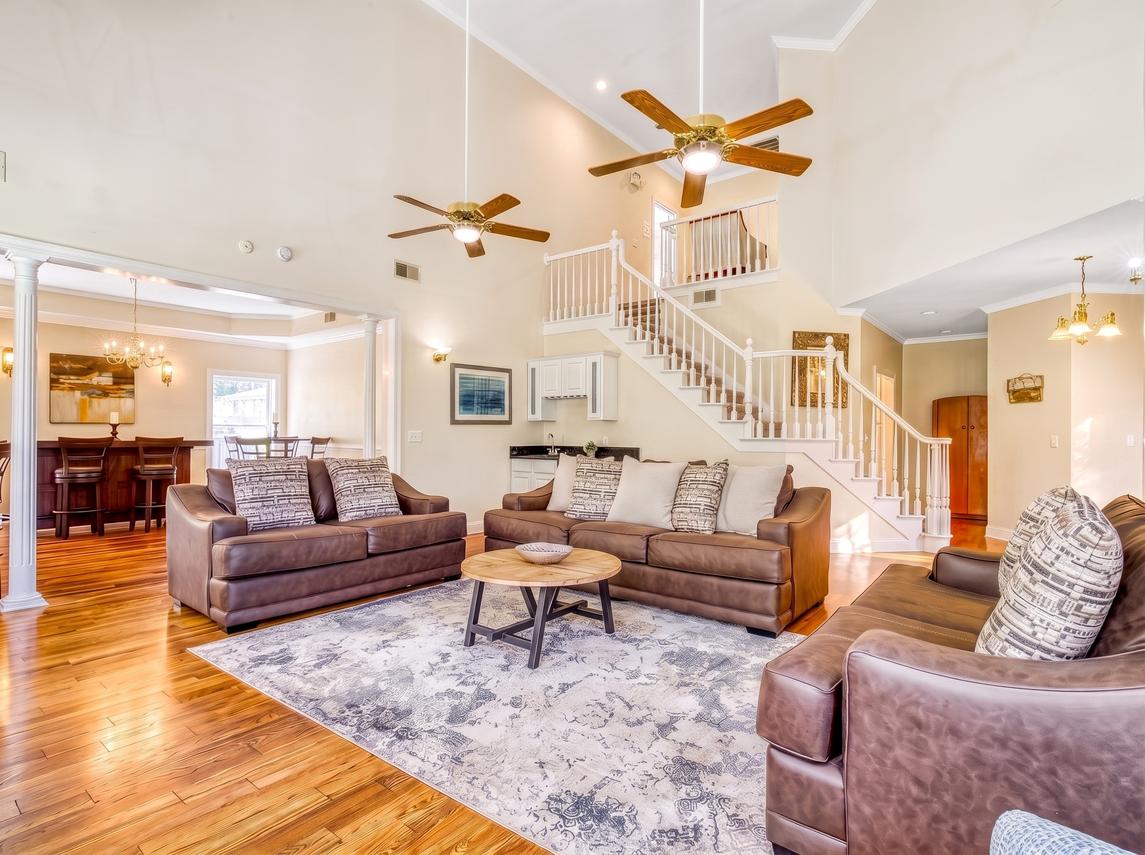 Bella Villa - New Listing