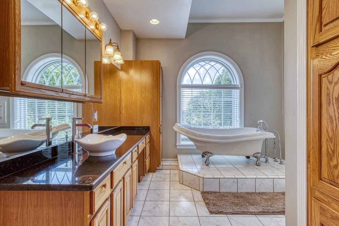 Bella Villa - New Listing