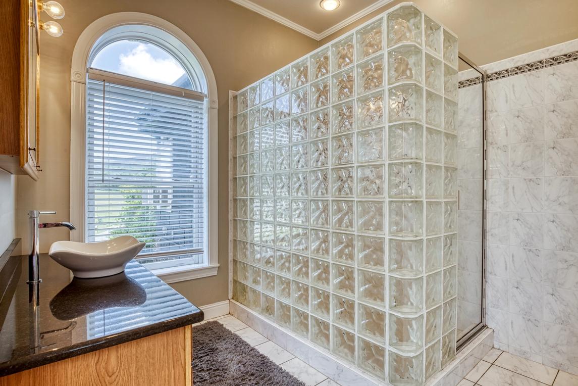 Bella Villa - New Listing