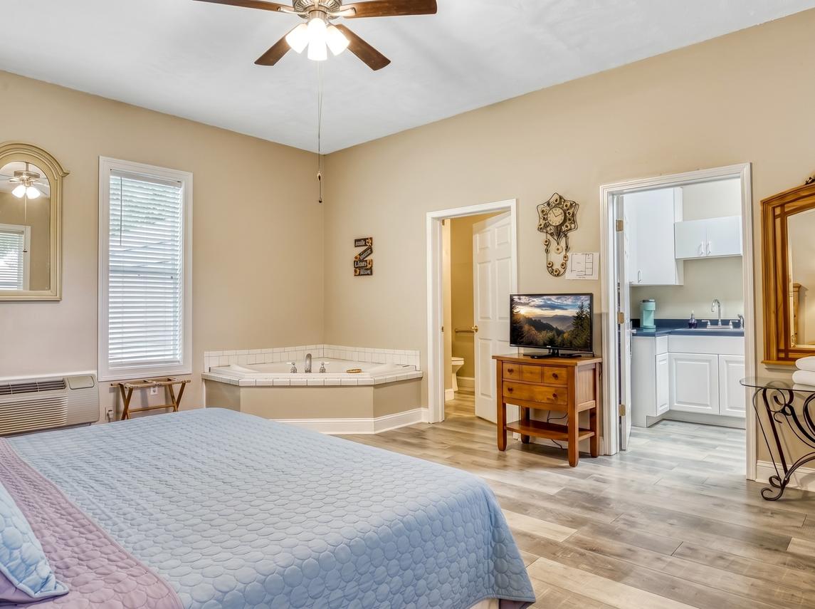 Bella Villa - New Listing