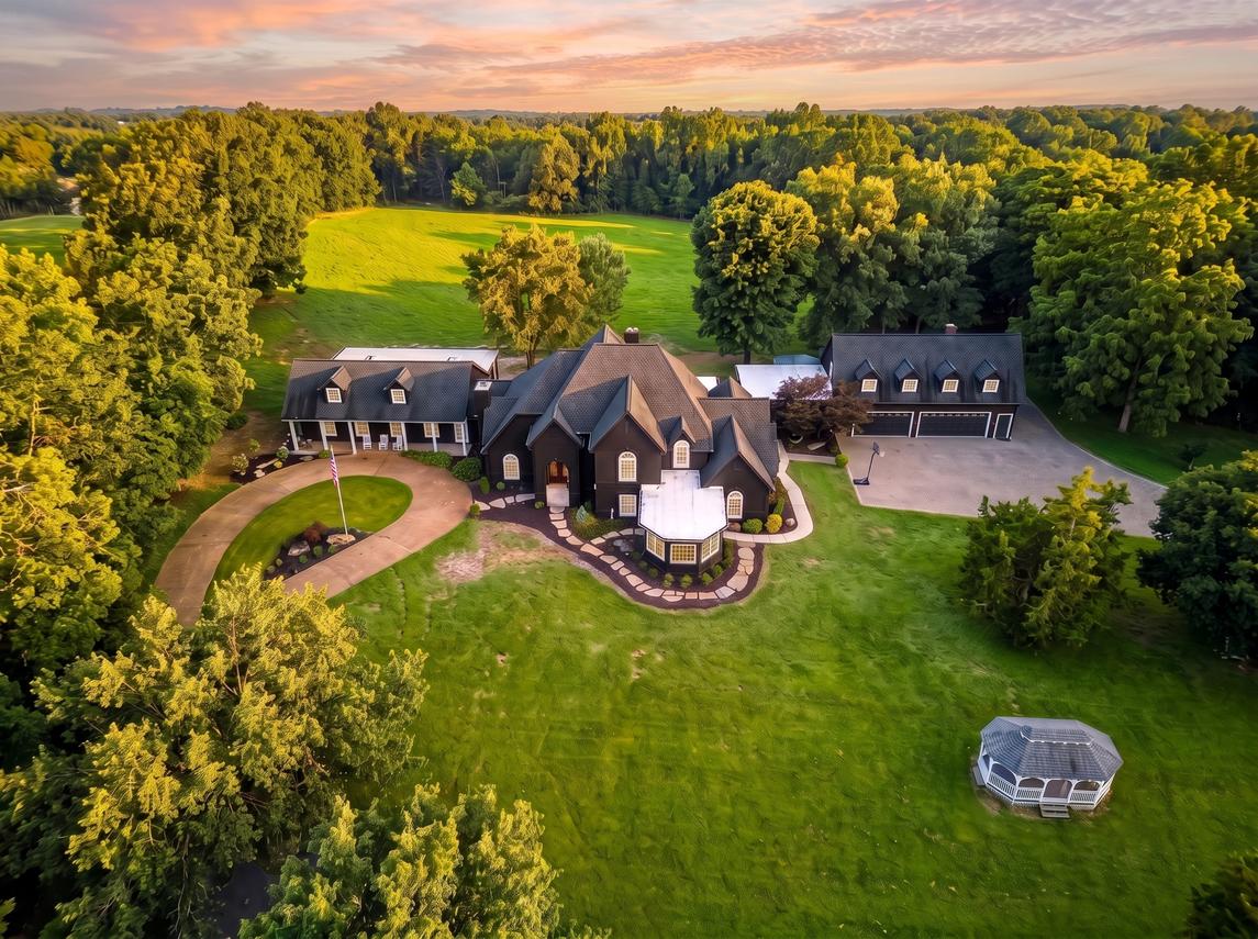 Bella Villa - New Listing