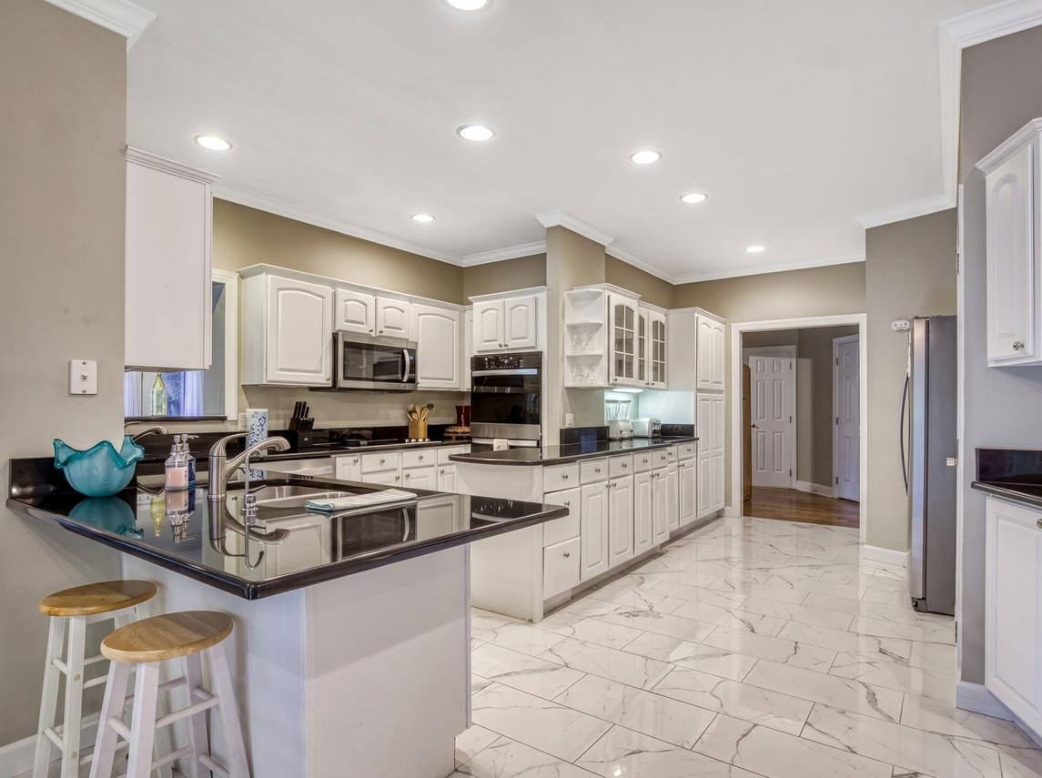 Bella Villa - New Listing