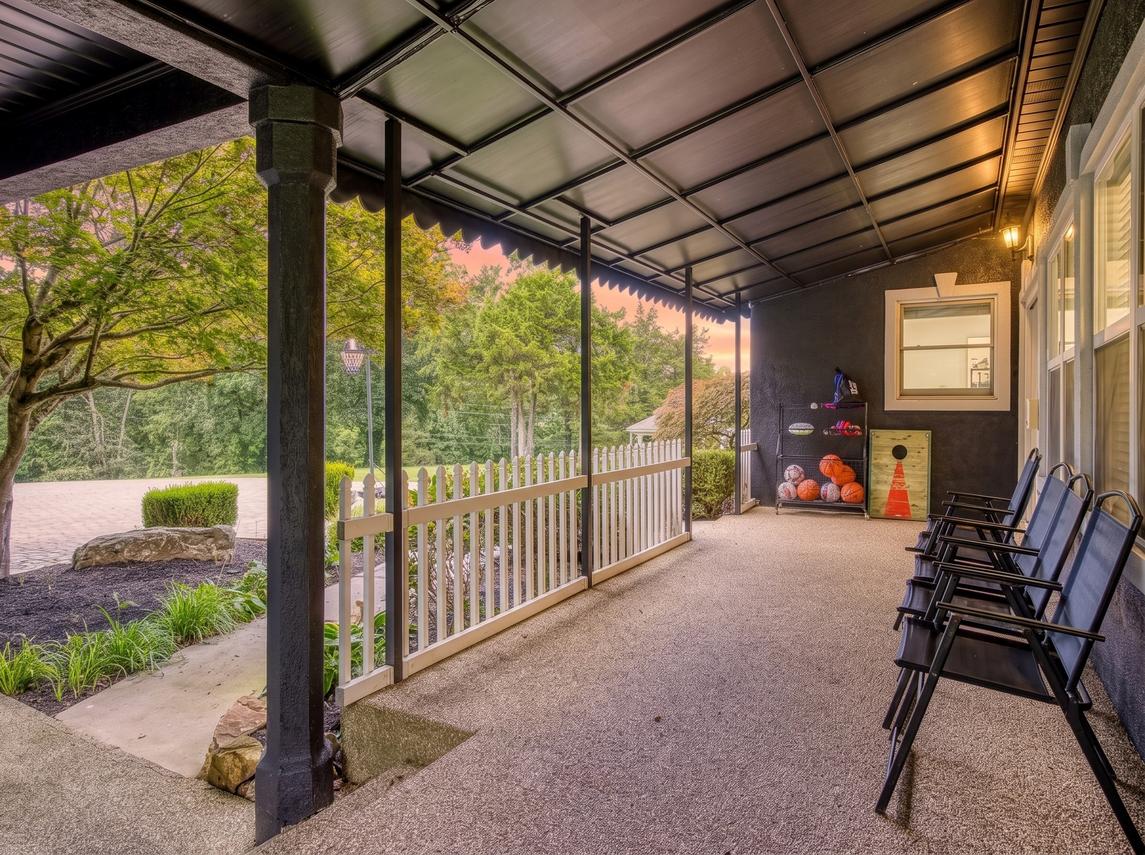 Bella Villa - New Listing