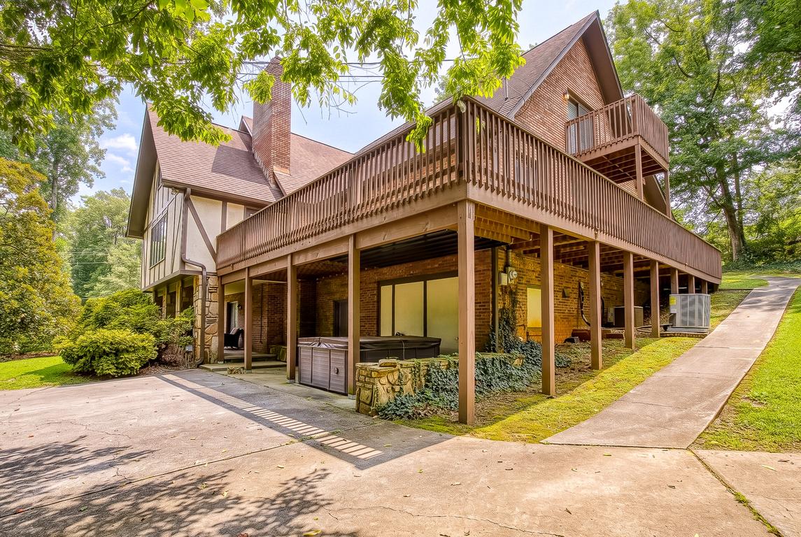 The Majestic - New Listing