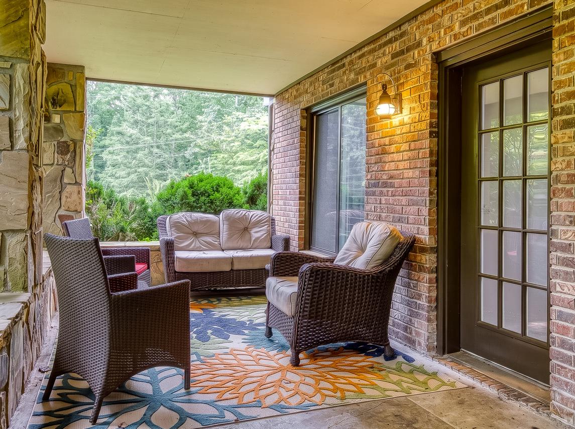 The Majestic - New Listing