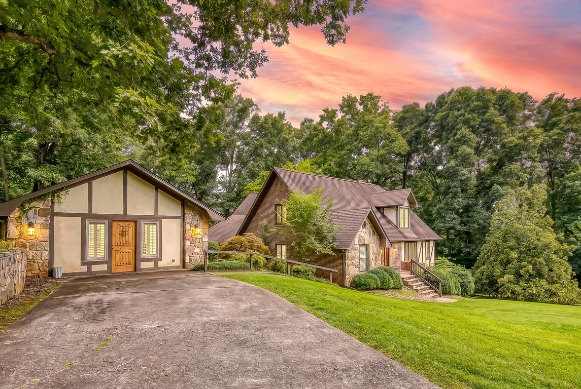 The Majestic - New Listing